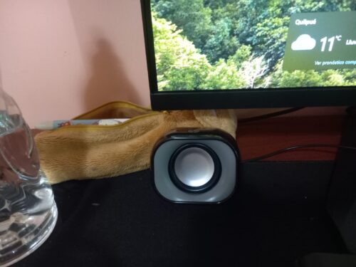 Parlantes HP para PC Multimedia Speaker DHS-2111 - 6W, Auxiliar 3.5 + USB (Contr photo review