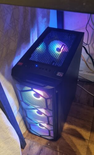 PC Gamer Dreamfyre 7: Ryzen 5700G, SSD M.2, RAM 16GB (3200MHz, D-Channel) – WiFi USB photo review