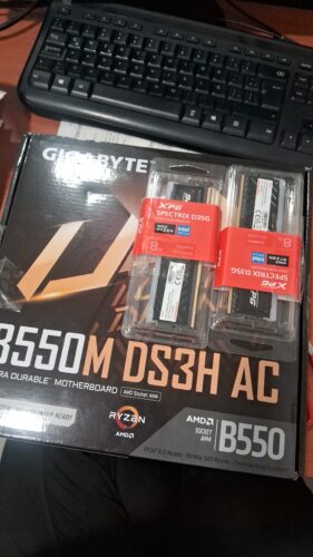 Placa Madre Gigabyte B550M DS3H AC, AM4, DDR4, M.2, microATX photo review