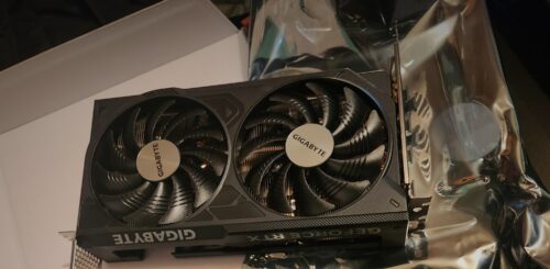 Tarjeta de video Gigabyte RTX 4060 Ti Windforce OC 8GB GDDR6 photo review