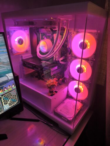 Gabinete Gamer Gigabyte C500 Panoramic Blanco Vidrio templado ATX 4Fan photo review