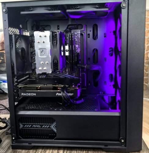 Gabinete Kronos Wind Vidrio templado, RGB, 3Fan mATX, Negro photo review