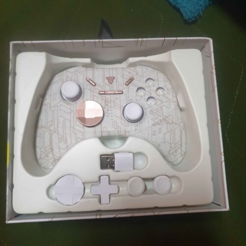 Control Joystick Fantech WGP15 EOS PRO ELECTRA Inalámbrico photo review