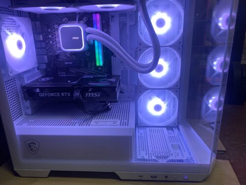 Pc Gamer Inspire White: Ryzen 7 5700X, M.2 Gen 4, 16GB/32GB DDR4 Ram, RTX 5060ti 16GB photo review